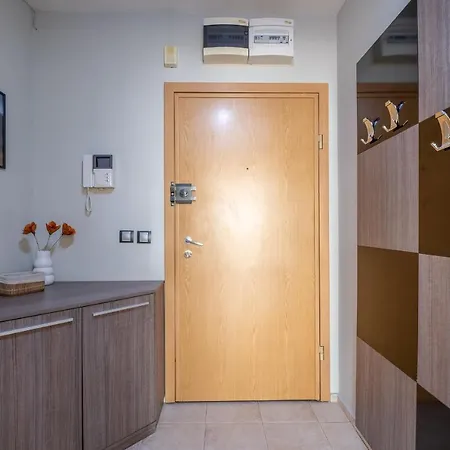 Deja Vu, Cozy & Quiet 1 Bdr Fast Wi-fi Sofia