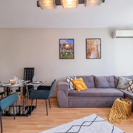 Deja Vu, Cozy & Quiet 1 Bdr Fast Wi-fi Апартамент *